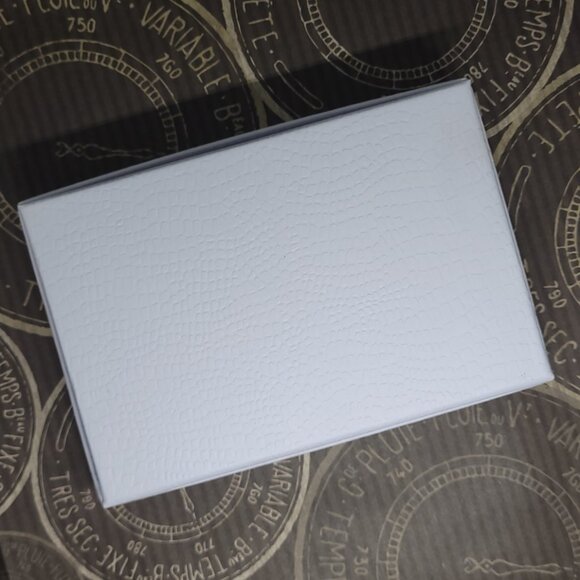 NWOT | 6pc | Sparkling Floral Petal Quartz Watch & Bracelet Set - Picture 6 of 6